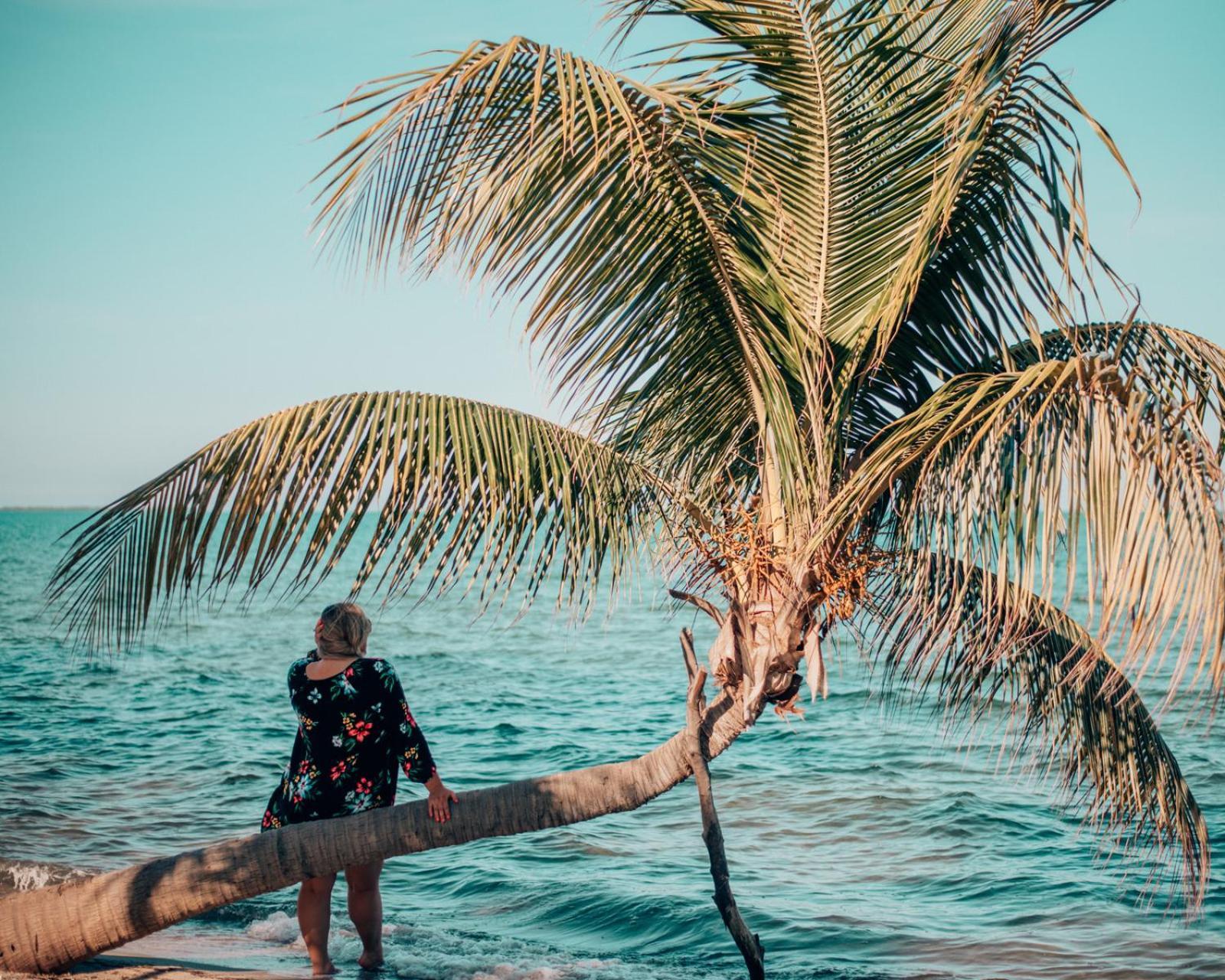 Laru Beya Resort Placencia Екстериор снимка