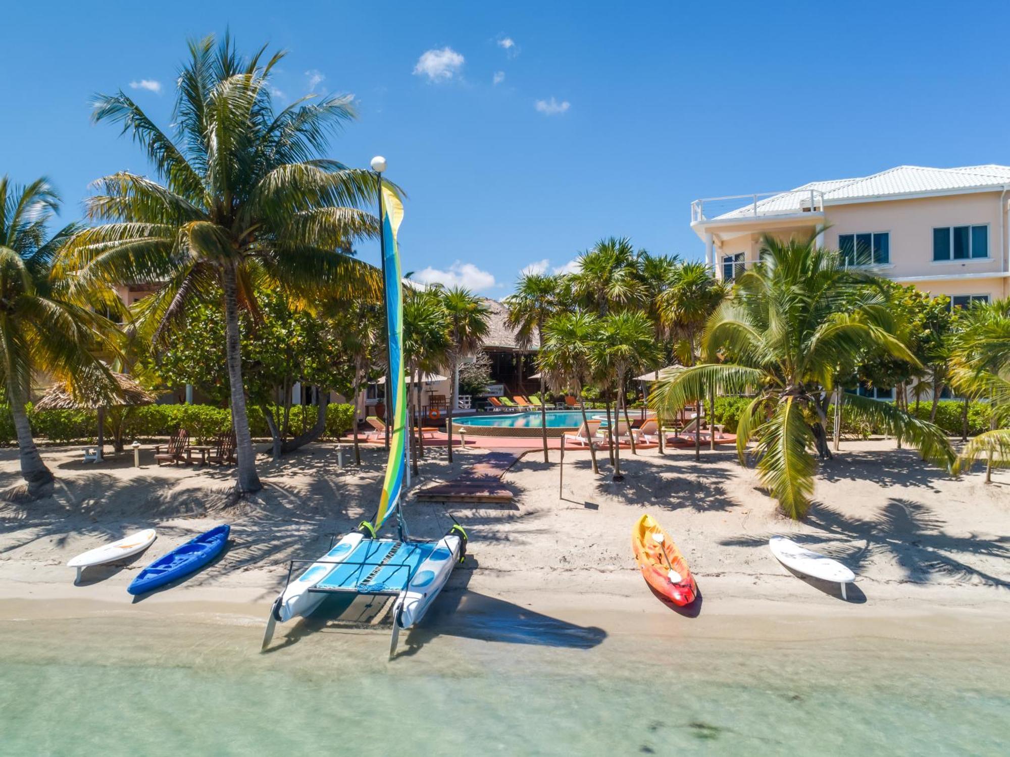Laru Beya Resort Placencia Екстериор снимка
