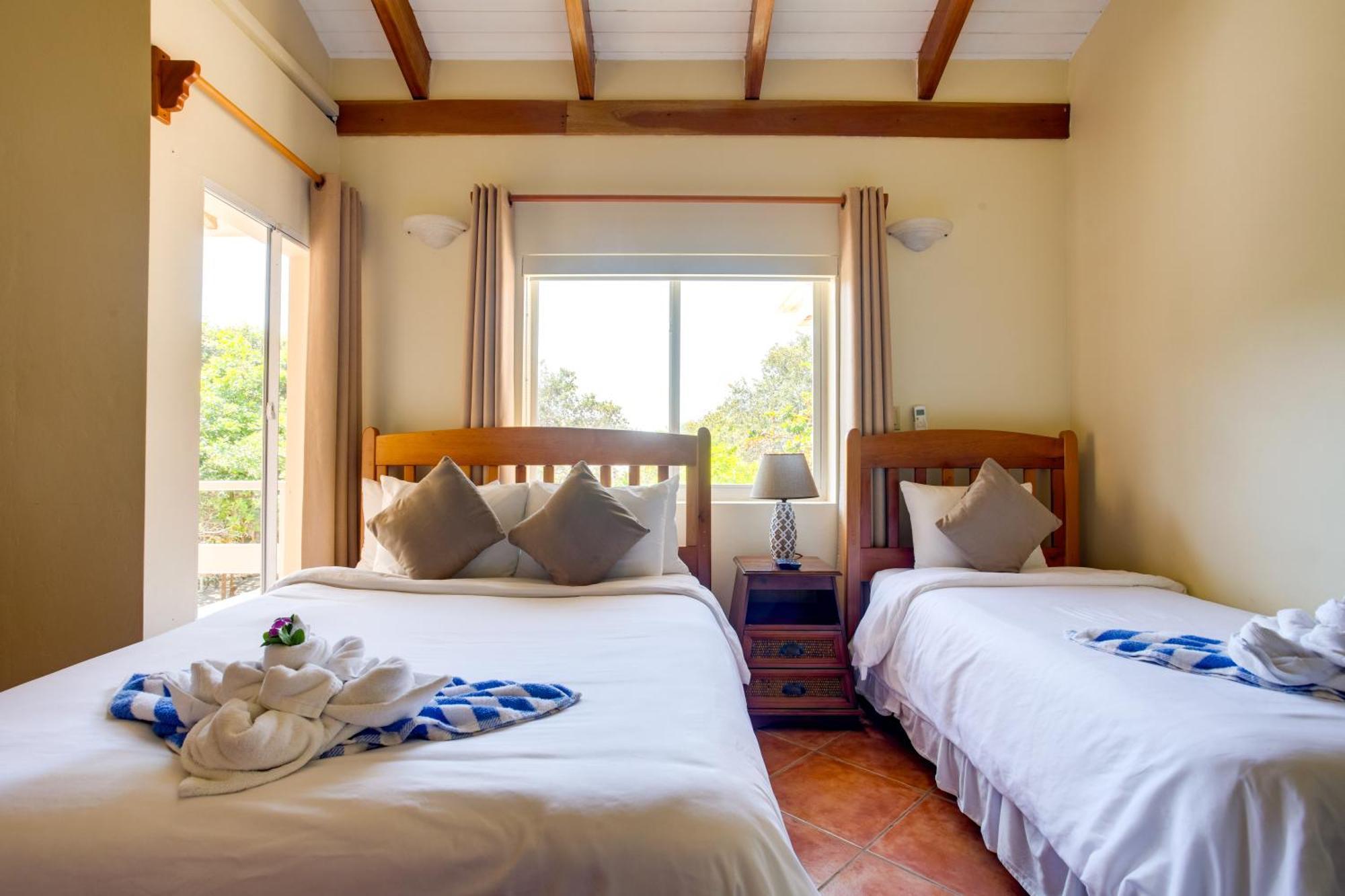 Laru Beya Resort Placencia Екстериор снимка