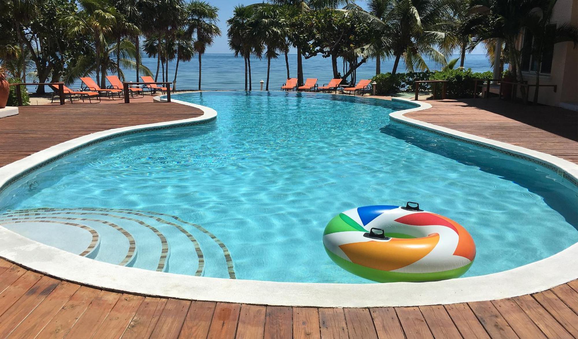 Laru Beya Resort Placencia Екстериор снимка