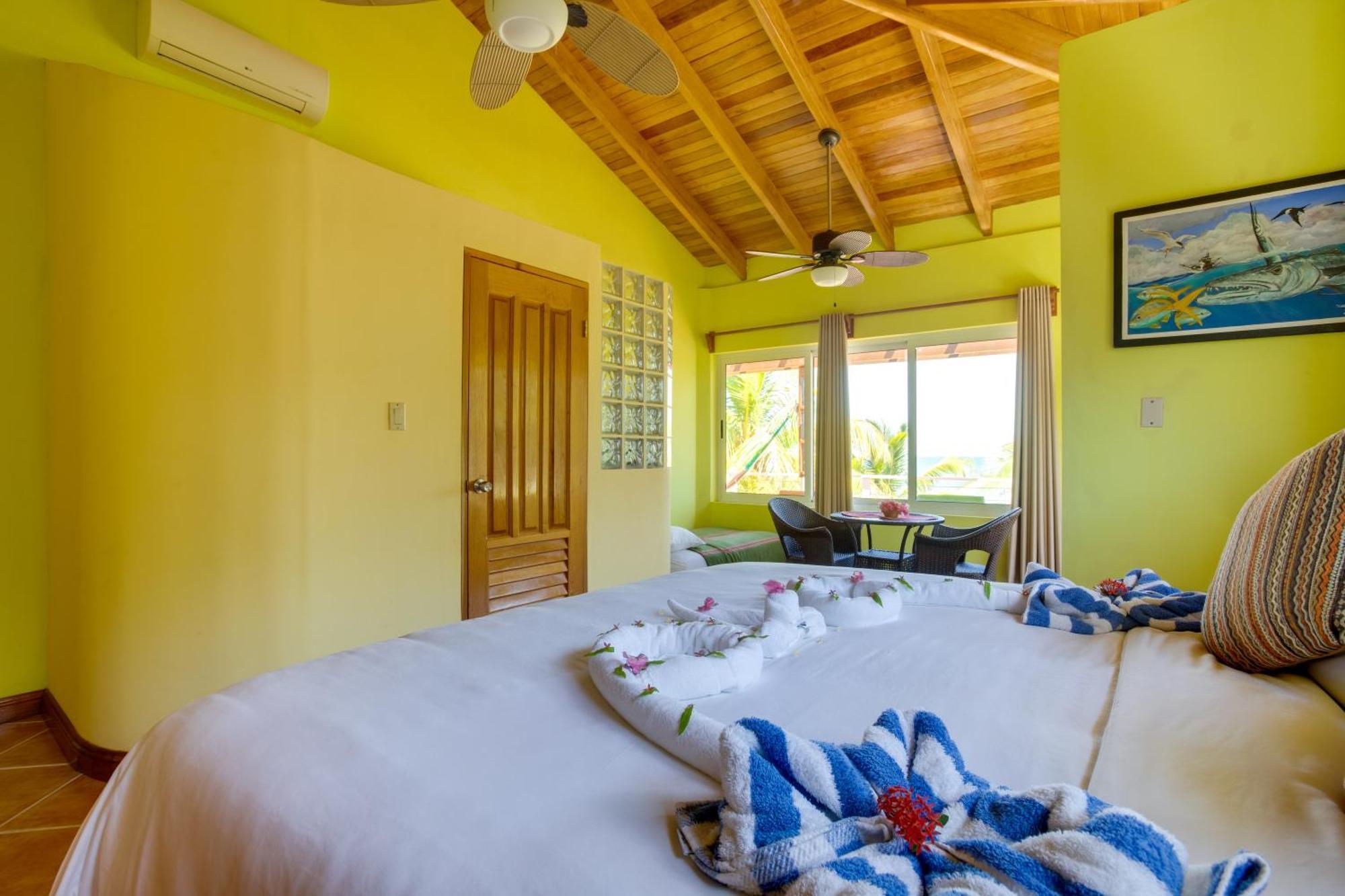 Laru Beya Resort Placencia Екстериор снимка