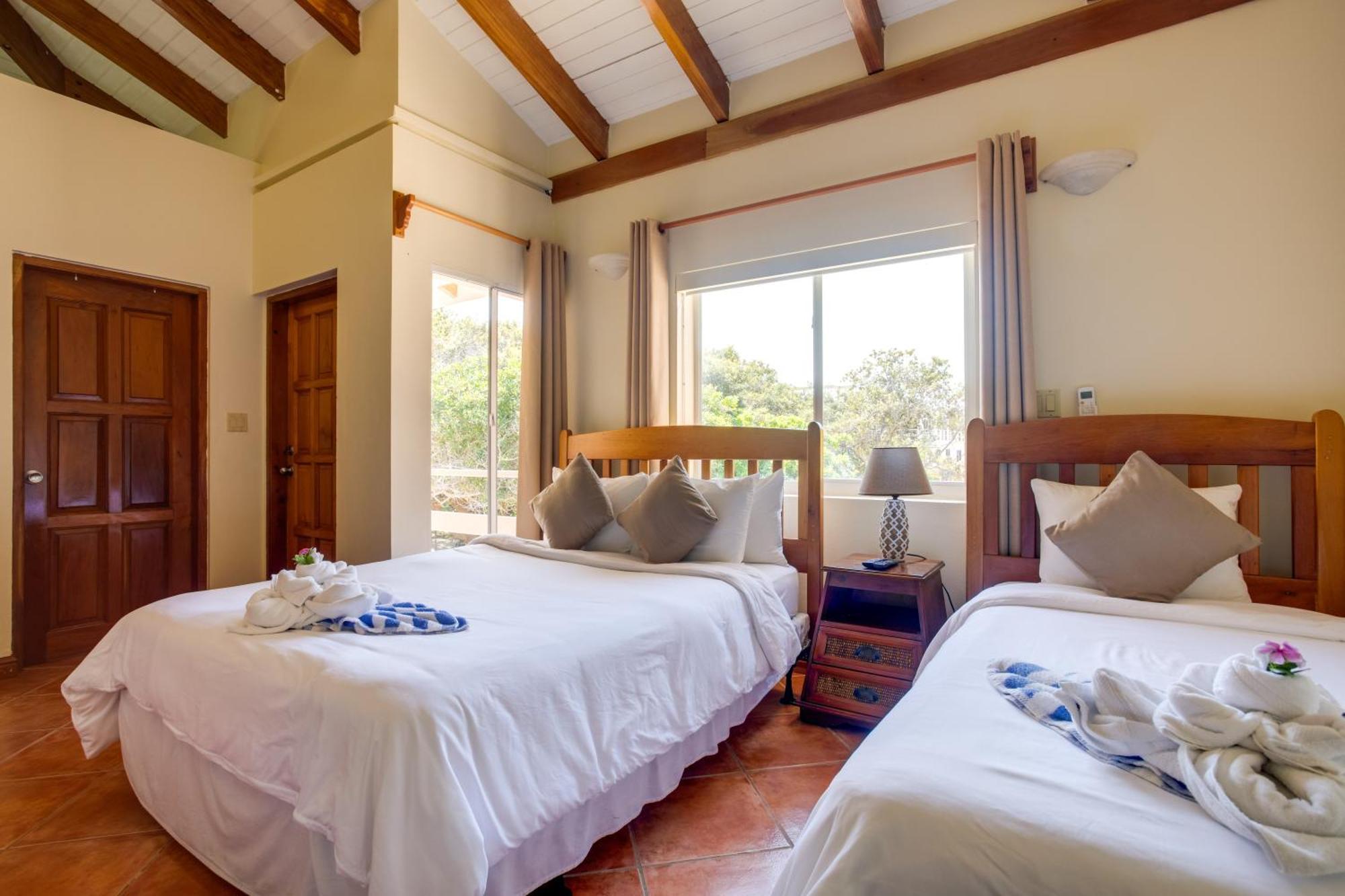Laru Beya Resort Placencia Екстериор снимка