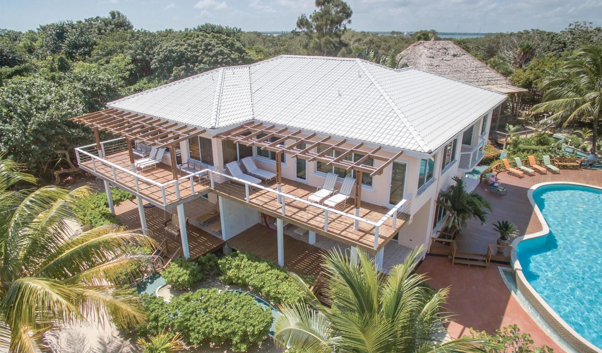 Laru Beya Resort Placencia Екстериор снимка