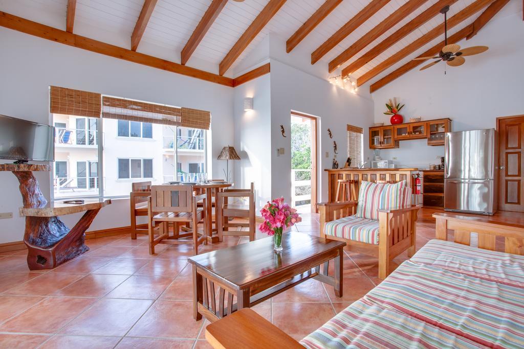 Laru Beya Resort Placencia Екстериор снимка