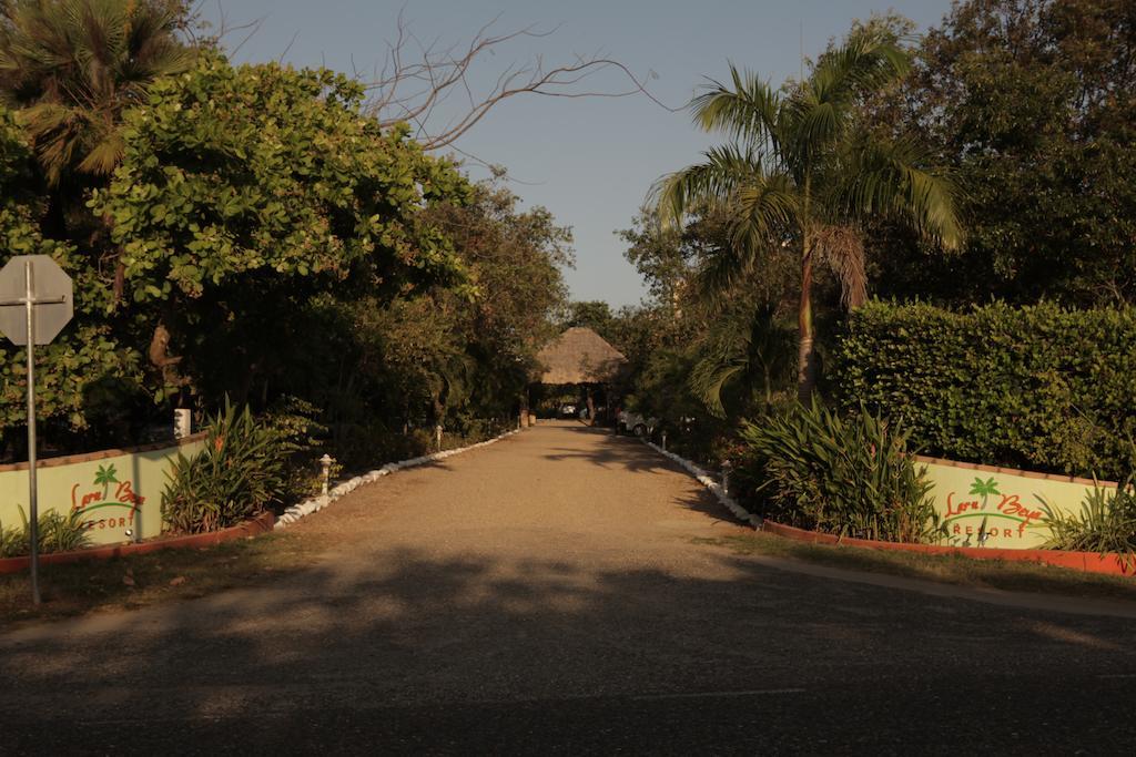 Laru Beya Resort Placencia Екстериор снимка