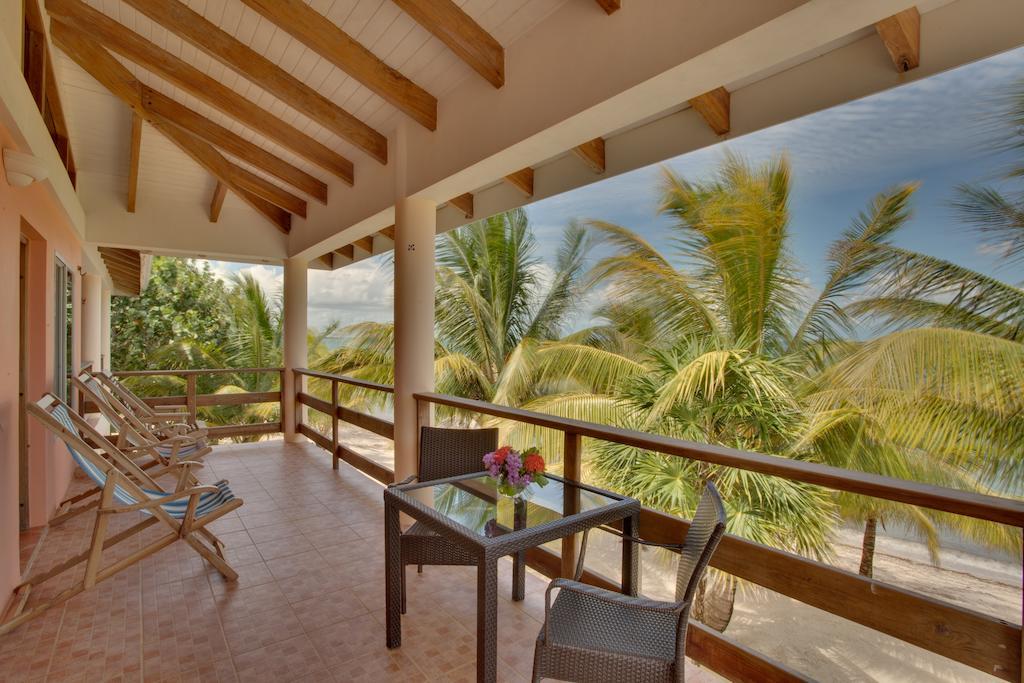 Laru Beya Resort Placencia Екстериор снимка